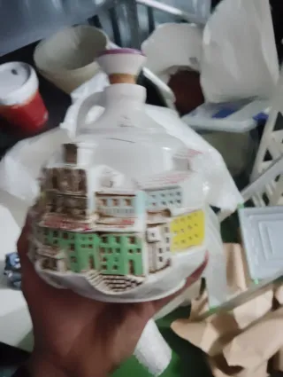 Botella cerámica decorada