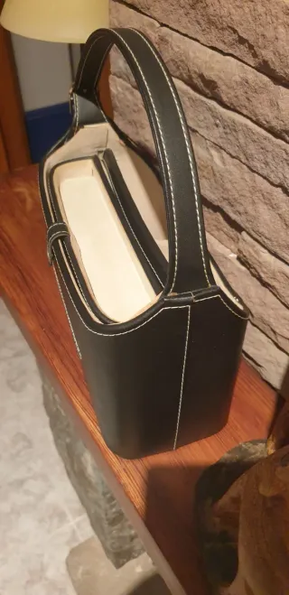 Bolso decorativo negro y beige