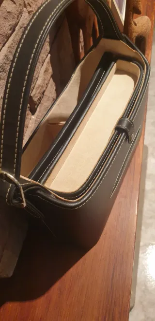 Bolso decorativo negro y beige