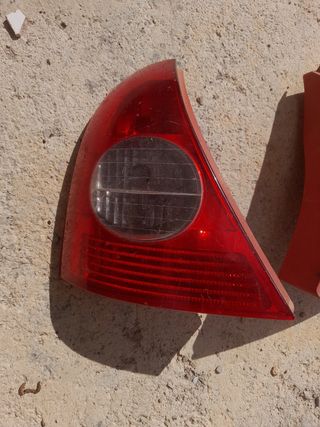 Pareja pilotos traseros clio 02