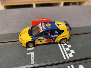 Scalextric Seat León WTCC #9 J. Gené 1:32