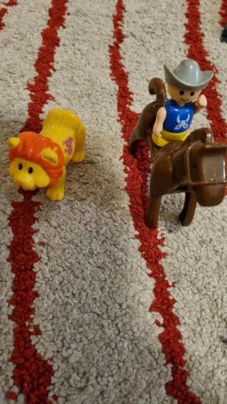 Juguetes: León y Vaquero a Caballo