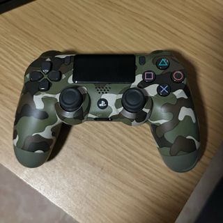 PS4 Pro 1TB + Mando Camuflaje