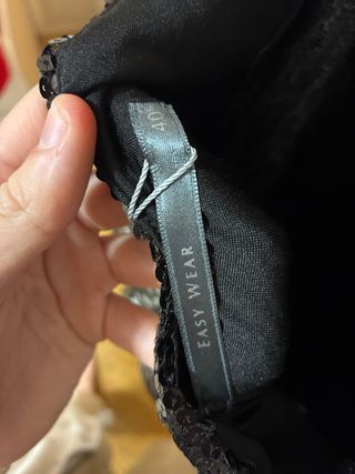 Vestido lentejuelas negras con espalda abierta