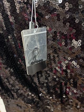 Vestido lentejuelas negras con espalda abierta