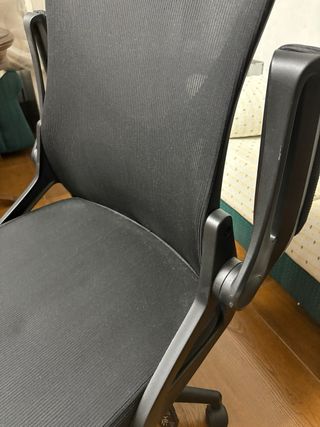 Silla de oficina ergonómica negra