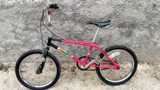 Bicicleta BMX Forever Roja y Negra