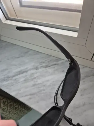 Occhiali sportivi neri