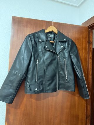 Chaqueta Zara Negra Talla 11-12 (152 cm)