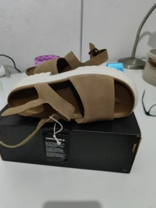 Nuevas sin estrenar, Sandalias Converse Beige y Ma