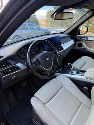 BMW X5 2011