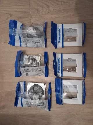 Lote de mecanismos eléctricos Panasonic nuevos