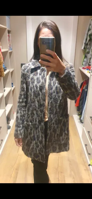 Abrigo Zara estampado leopardo