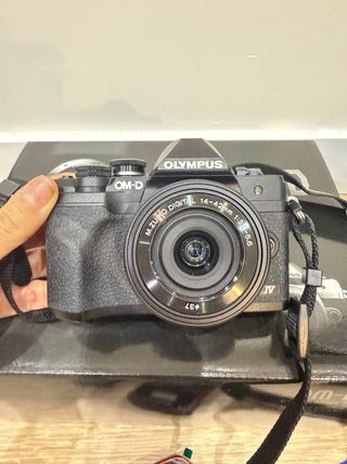 Olympus OM-D E-M10 Mark IV Cámara