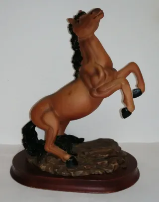 Cavallo Galileo in ceramica da collezione