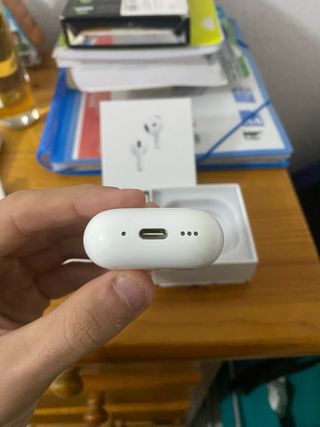 Airpods 4