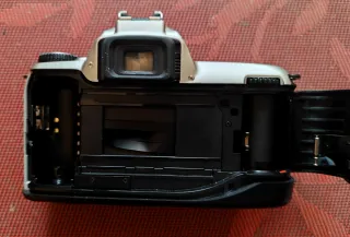 Cuerpo Nikon F65. Leer.