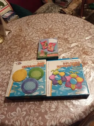 Piscina bebé, flotador mariposa y manguitos