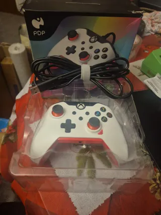 Mando Xbox Series X|S con cable PDP