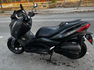 Yamaha X-MAX 125