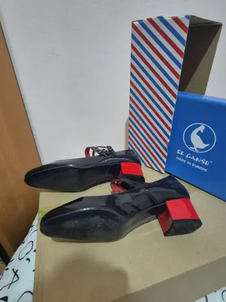 Zapato charol T 37 marca El GANSO