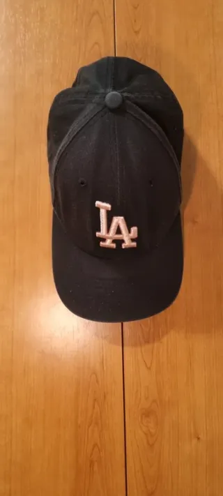 Gorra New Era L.A original broche strapback.