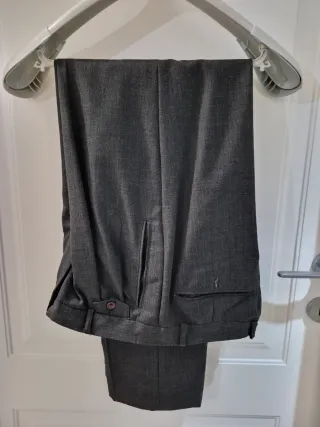 Completo uomo grigio