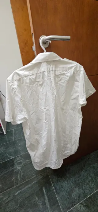 Camisa blanca oficial/patrón