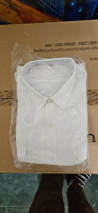 Camisa blanca oficial/patrón