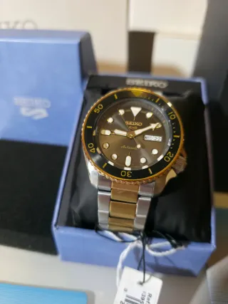 Reloj Seiko 5 Sports SRPK22 Bicolor