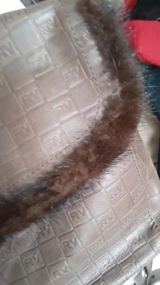 Bolso marrón de Roberto Verino.