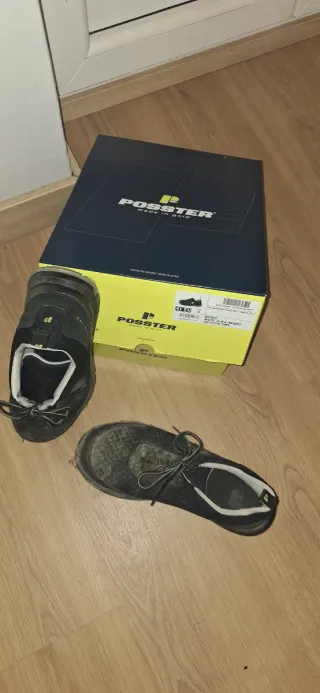 Zapatillas Posster Talla 41 + Guantes