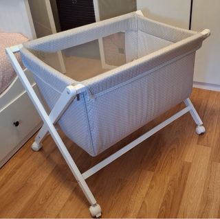 Minicuna bebé con ruedas