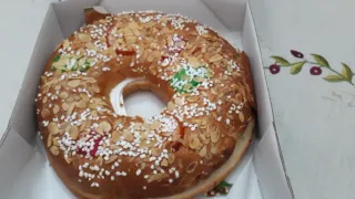 Se hacen roscos navideños .