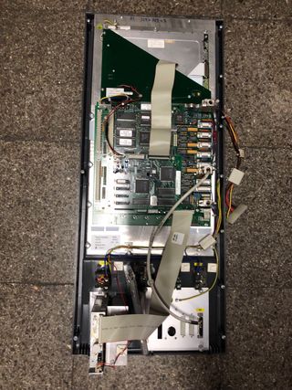 Pantalla y panel control Krauss Maffei.