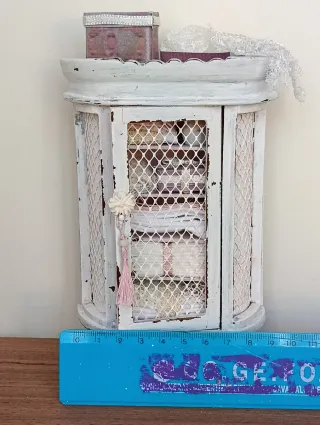 Vetrinetta in miniatura shabby chic
