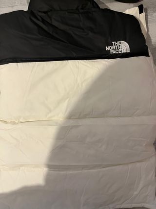 Abrigo Blanco y Negro