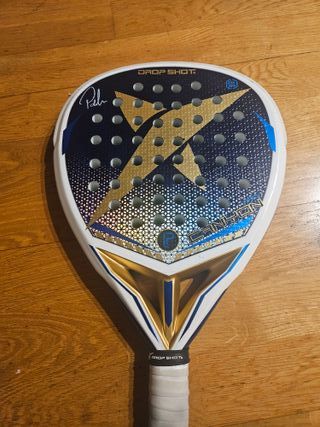 Pala de pádel canyon pro EVA Pro en buen estado.