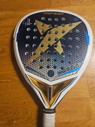 Pala de pádel canyon pro EVA Pro en buen estado.