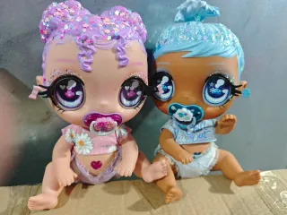2 Muñecas Glitter con chupete