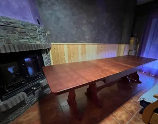 Mesa extensible bodega/salón madera cerezo de 2a4m