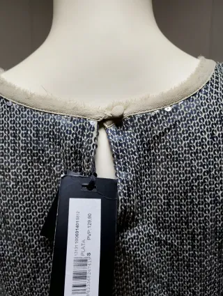 Vestido plateado de lentejuelas HAKEI