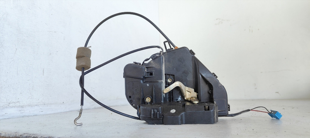 CERRADURA PUERTA TRASERA IZQUIERDA MERCEDES-BENZ