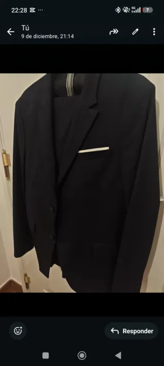 Se vende traje zara talla 50 equivale a M.