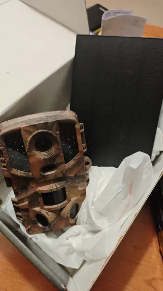 Cámara de caza con panel solar