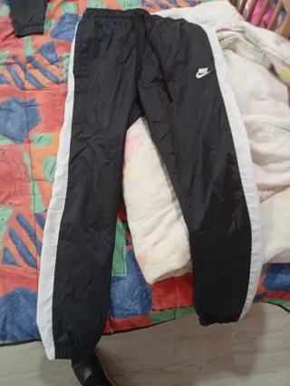 Chándal Nike Blanco y Negro Precio negociable