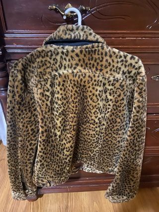 Cazadora animal print beige y marrón