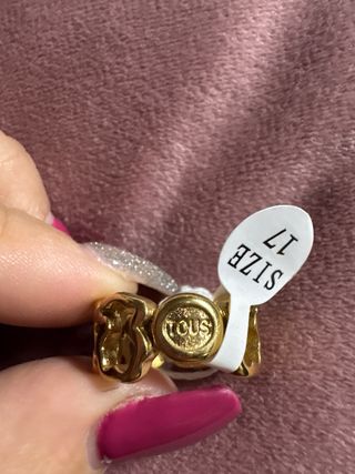 Anillo dorado con diseño acero inoxidable