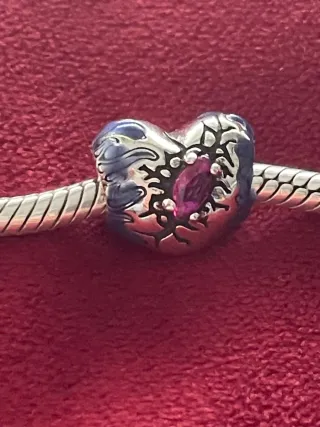 Charm Corazón Stranger Things