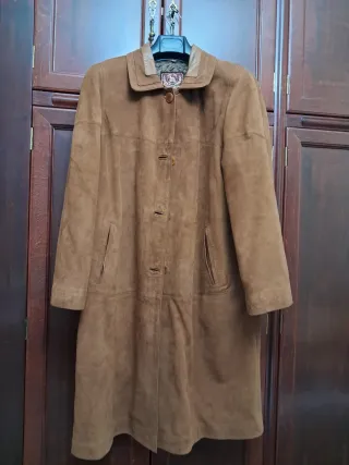 Abrigo de piel marrón